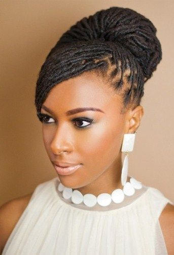 20 Natural Hair Styles That Are Professional Enough For The Workplace